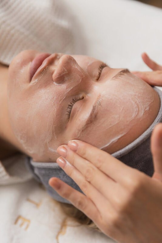 Zaczerwienienie skóry twarzy – jak się go pozbyć?