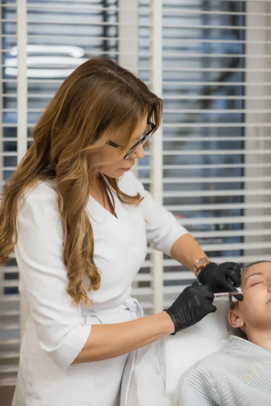 Botoks – czy to bezpieczne i czy daje naturalny efekt?